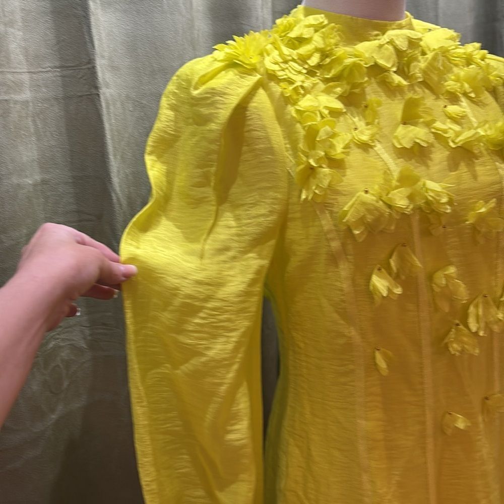 Karen Millen Vibrant Yellow/green appliqué Dress, US6 - Picture 7 of 15